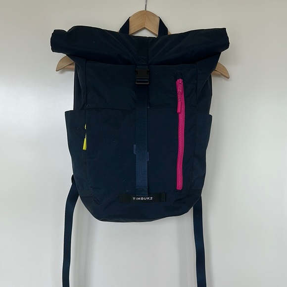 Timbuk2 Navy Backpack with Pink Zipper - Picture 1 of 11
